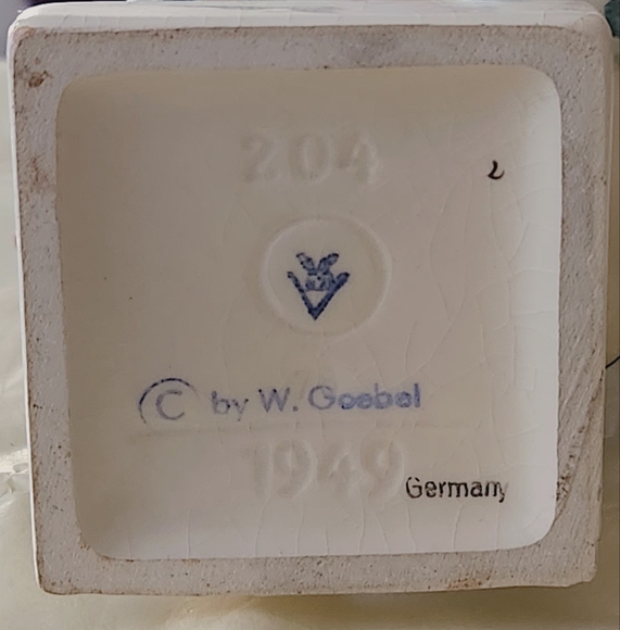 HUMMEL FIGURINE Weary Traveller Goebel #204 Germany Amazing Condition RARE - Picture 2 of 9